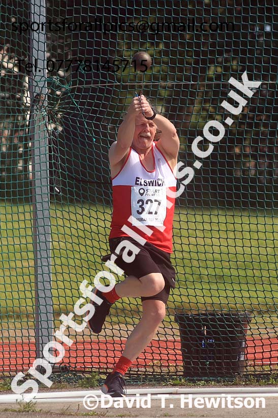 Mens hammer, 2024 NE Masters Track and Field Champs., Monkton Stadium, Jarrow.  Photo: David T. Hewitson/Sports for All Pics
